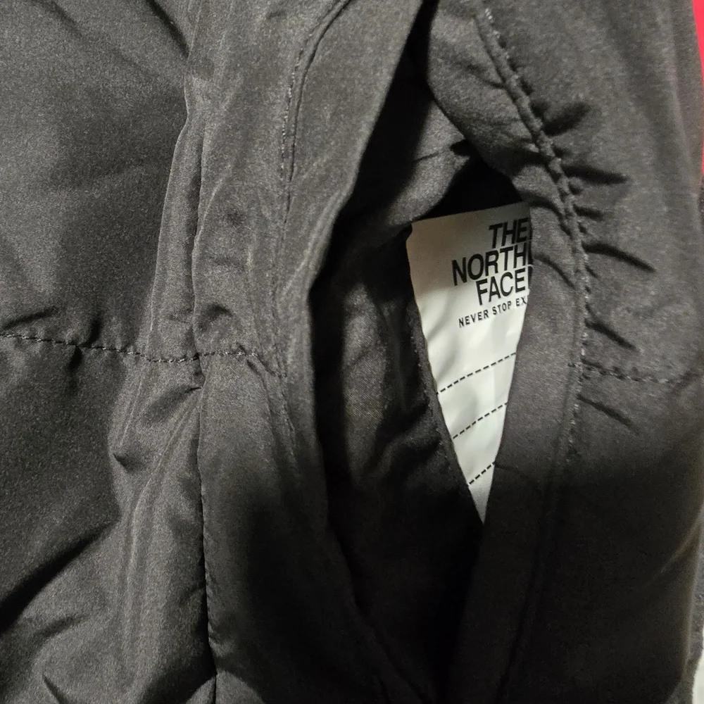 NWT The North Face Girls Size XS (6) Reversible Faux Fur Mossbud Jacket, Black - Picture 5 of 12